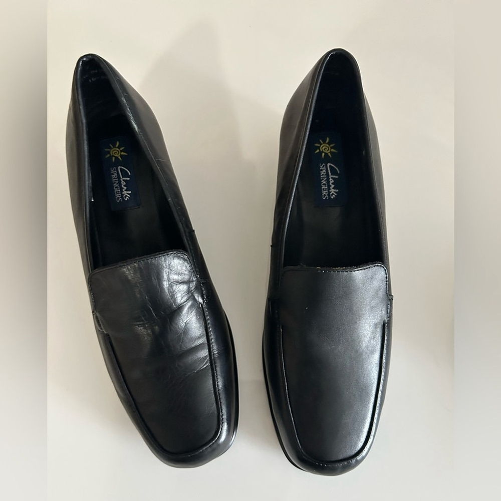 Clarks Black Leather Loafers Timeless Flats made in Brazil size 7 in shoe bag